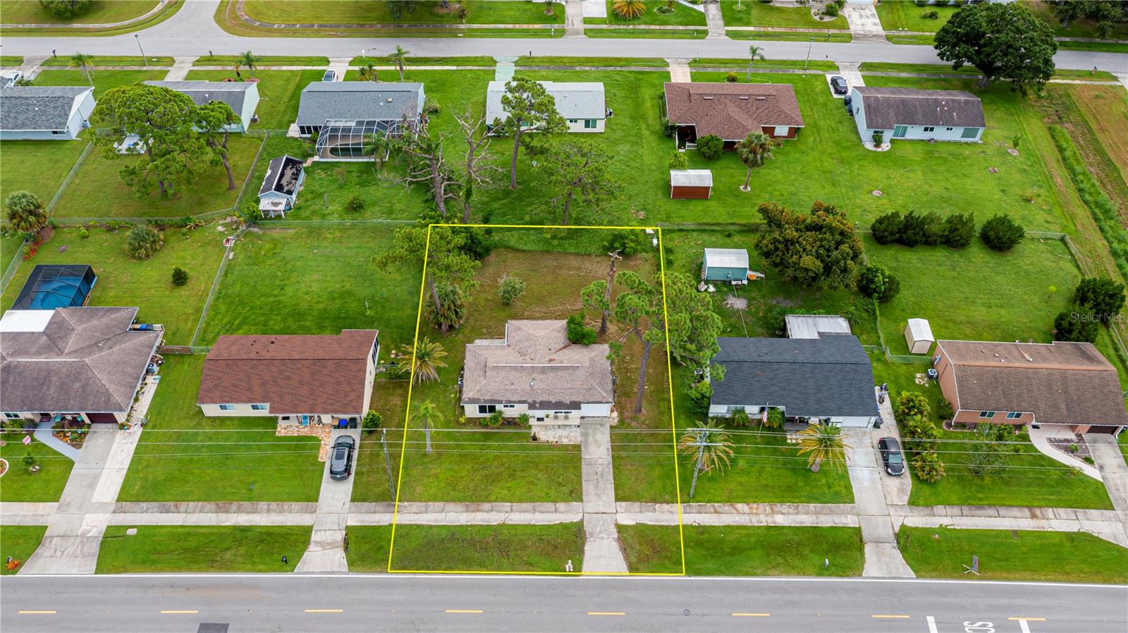Image 7 of 49 For 3310 Pan American Boulevard
