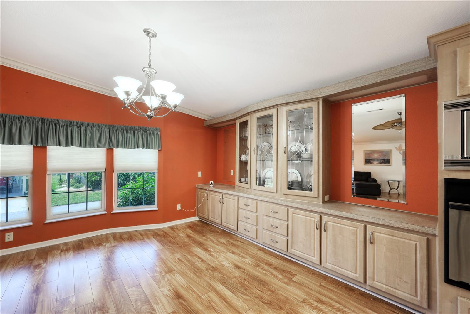 Image 13 of 99 For 2100 Kings Highway 63