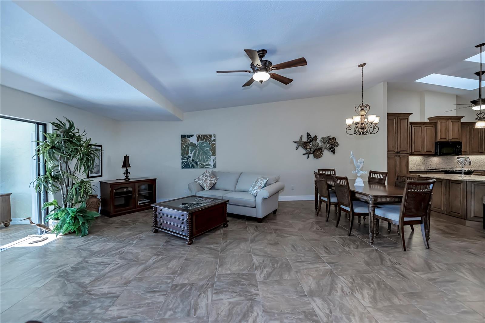 Image 13 of 49 For 1780 Deborah Drive 5