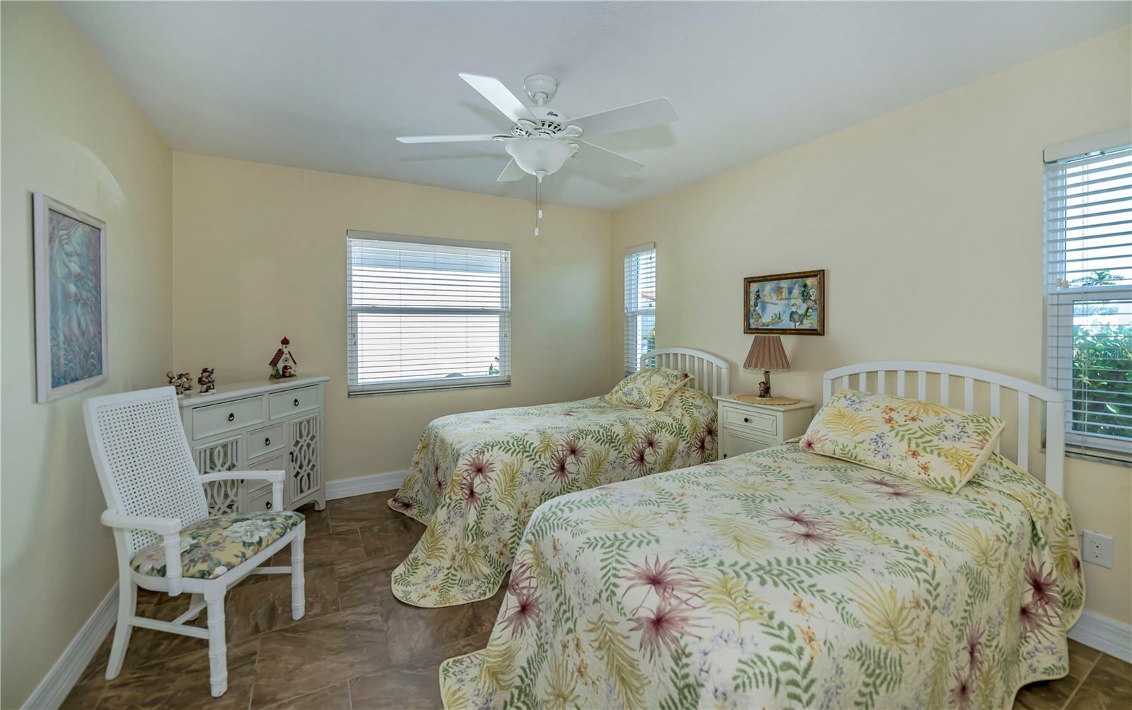 Image 34 of 49 For 1780 Deborah Drive 5