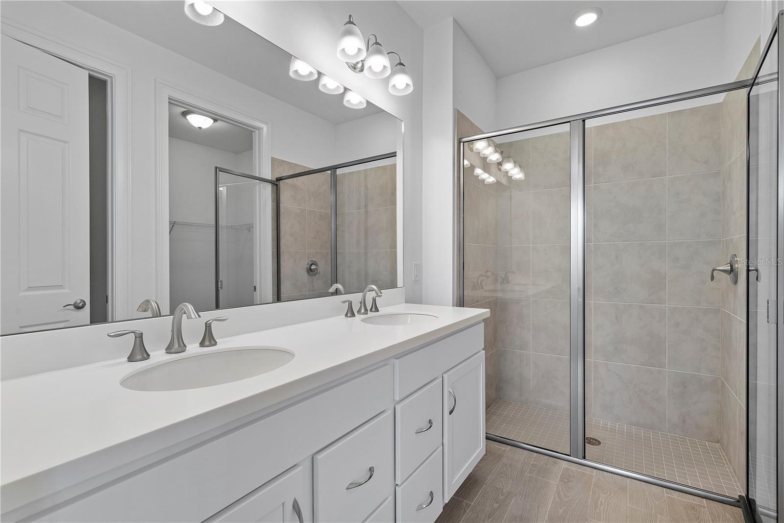 Image 16 of 40 For 43847 Blue Heron Lane