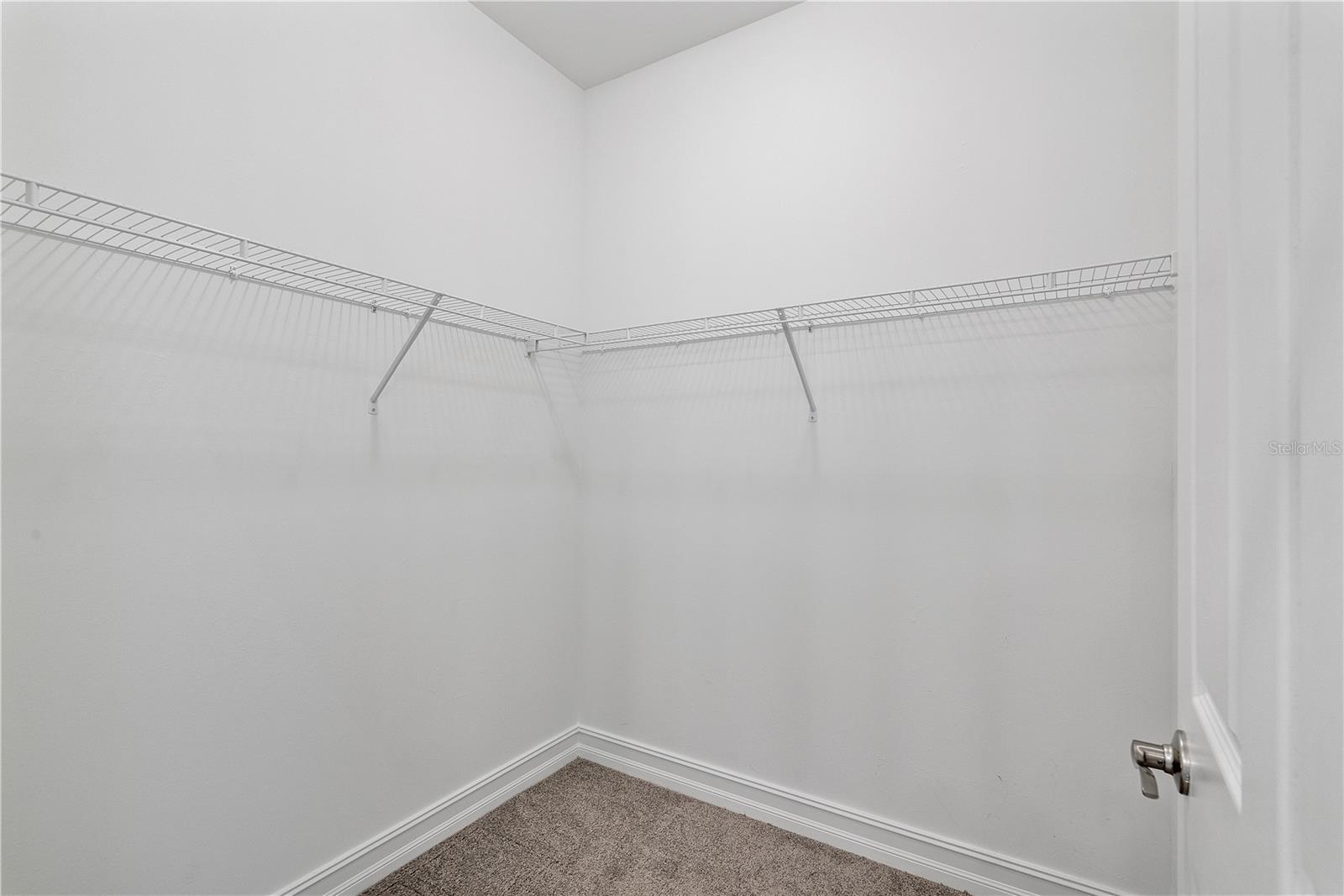 Image 18 of 40 For 43847 Blue Heron Lane