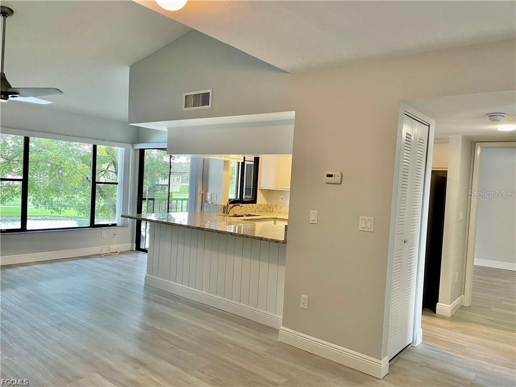 Image 3 of 20 For 5650 Trailwinds Drive 122