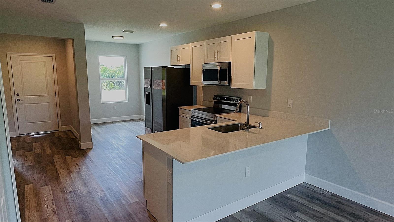 Image 10 of 39 For 12258 Henley Avenue B