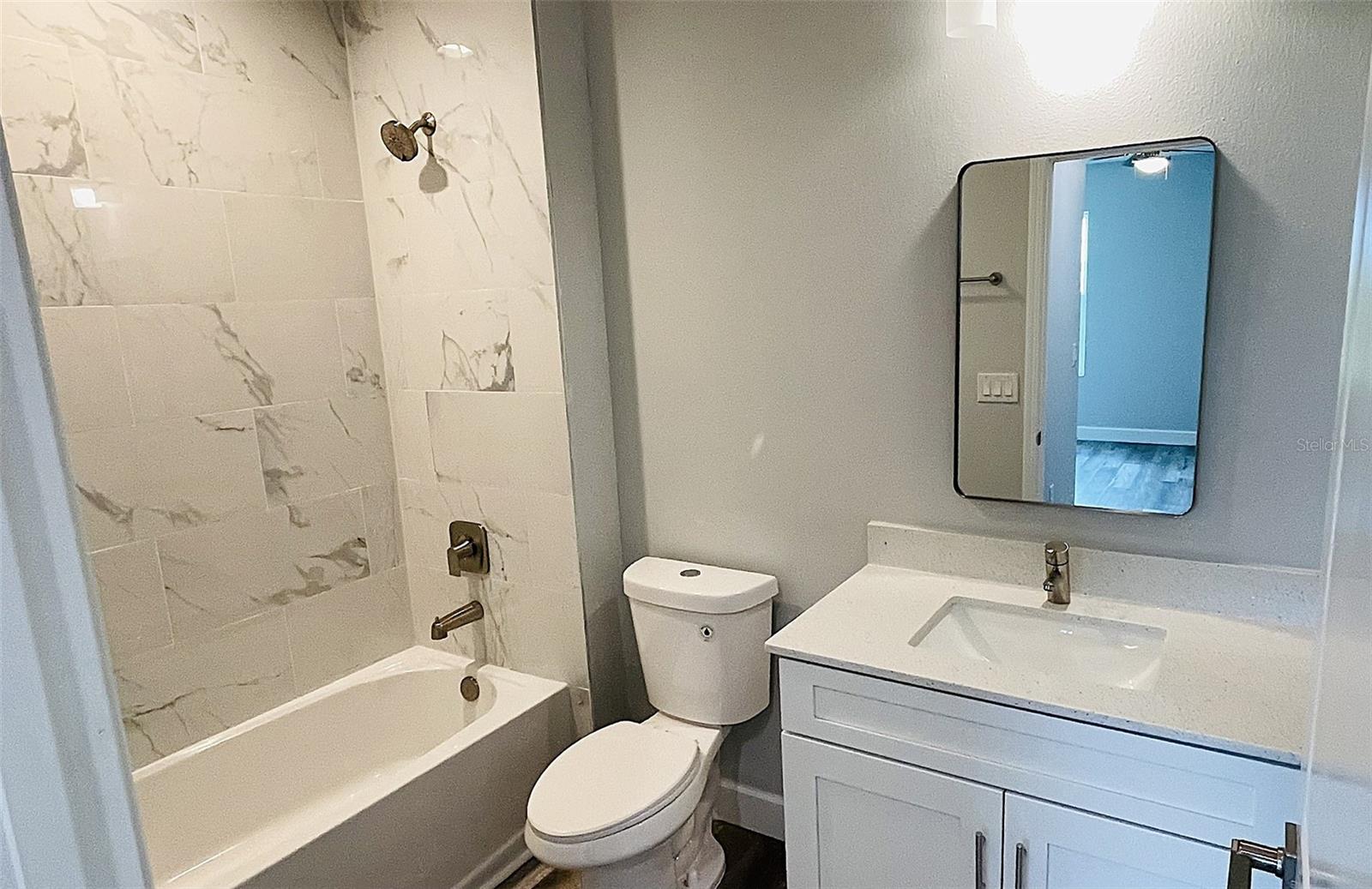 Image 4 of 39 For 12258 Henley Avenue B