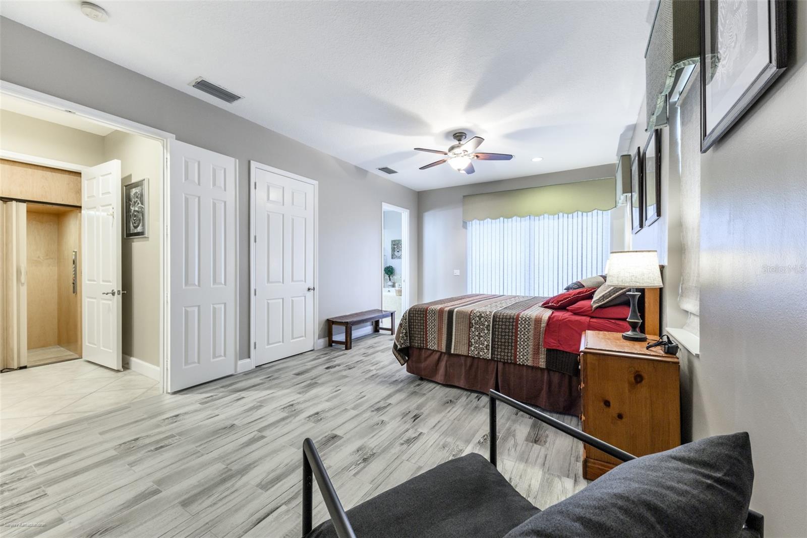 Image 36 of 59 For 10300 Tarpon Landings Terrace 4
