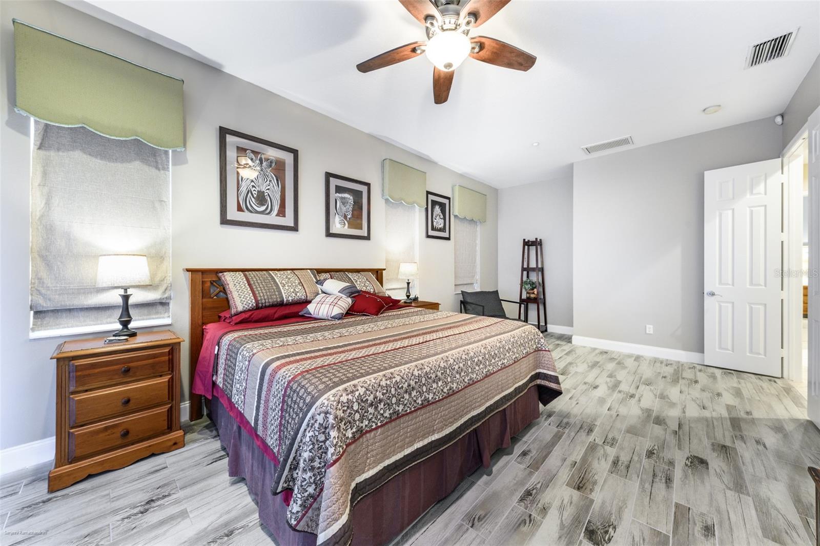 Image 38 of 59 For 10300 Tarpon Landings Terrace 4