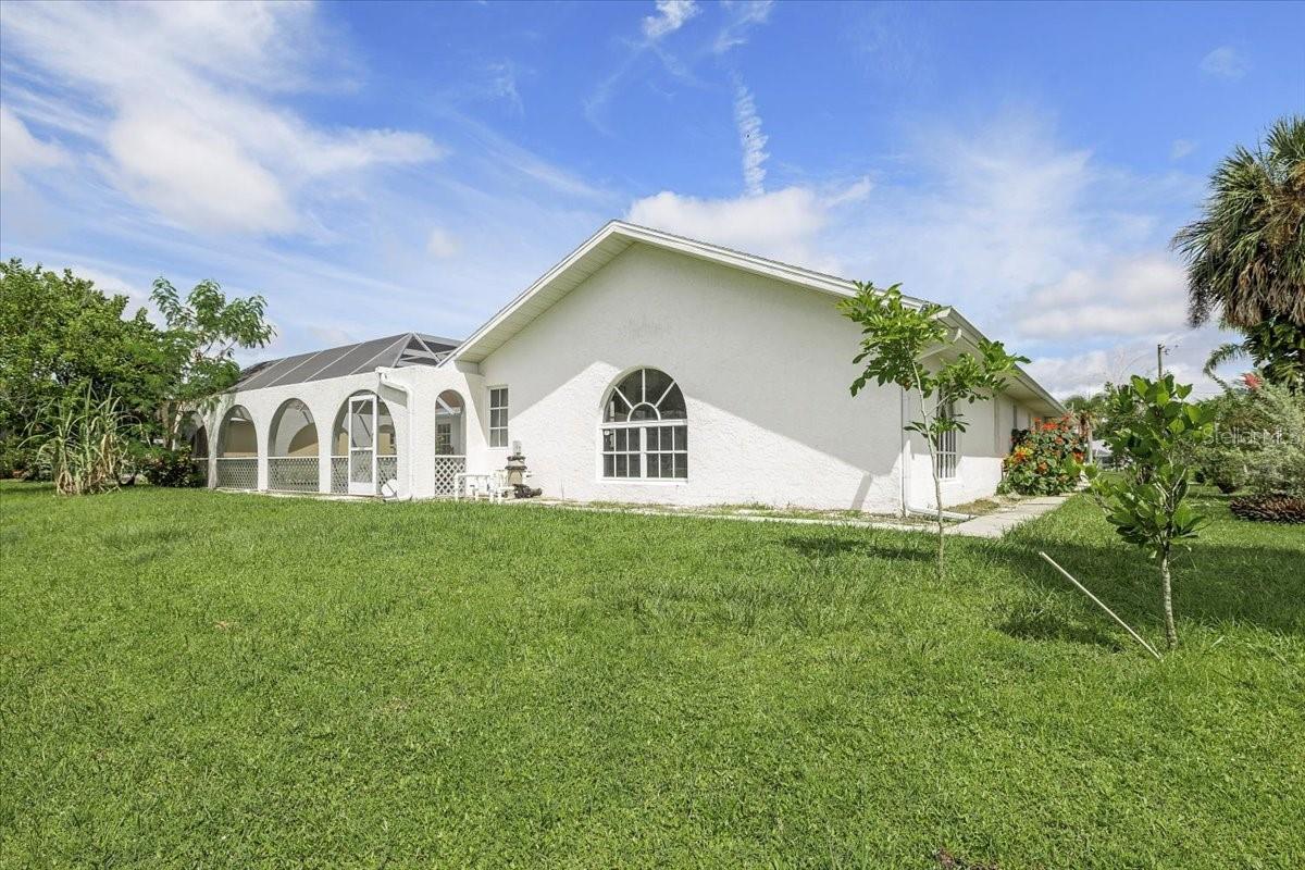 Image 39 of 49 For 26071 Paysandu Drive