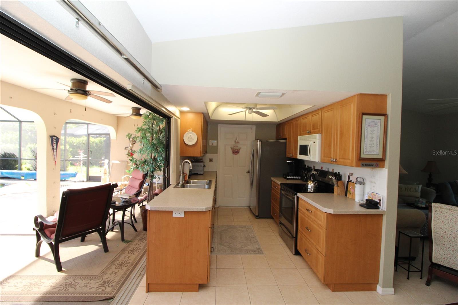 Image 18 of 73 For 538 Grenada Street