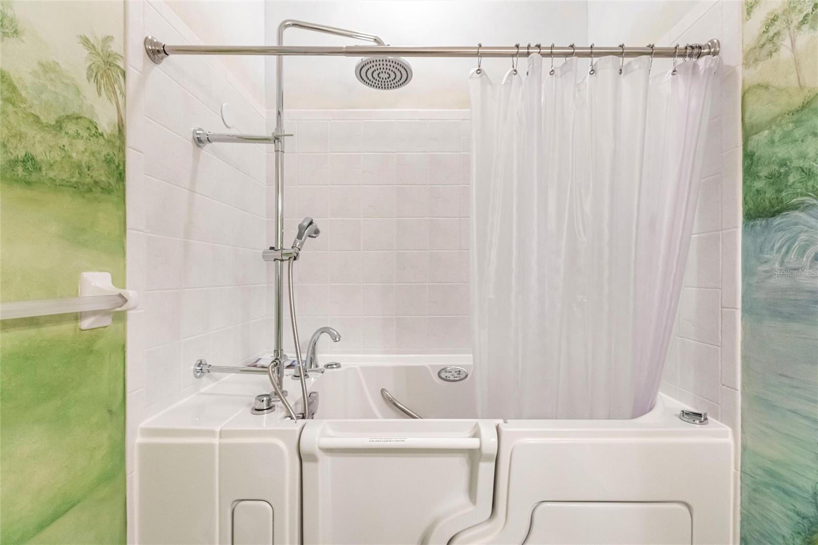 Image 23 of 51 For 14259 Reserve Court