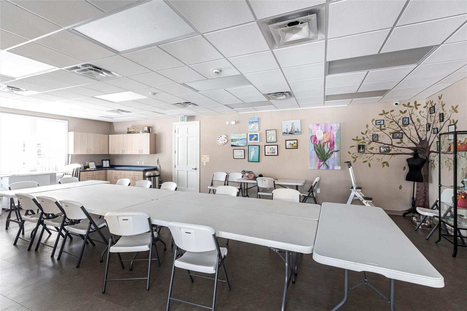 Image 41 of 51 For 14259 Reserve Court