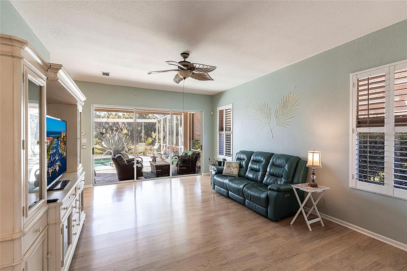 Image 6 of 51 For 14259 Reserve Court