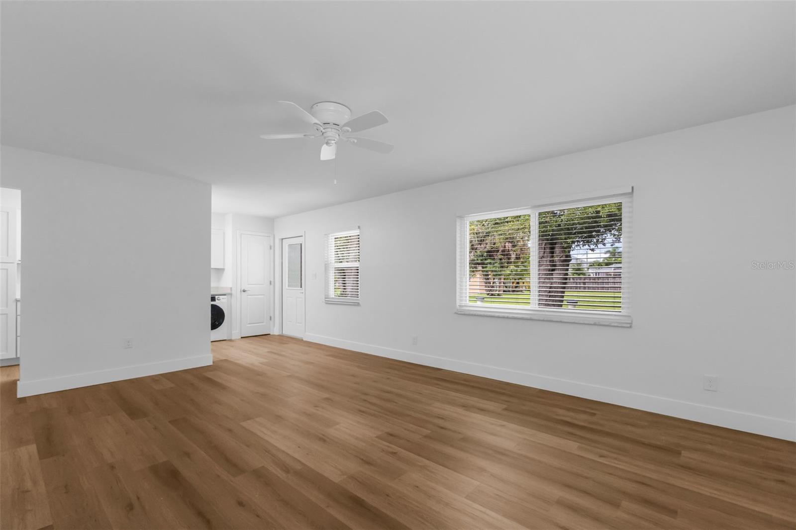 Image 12 of 89 For 418 Durrance Street