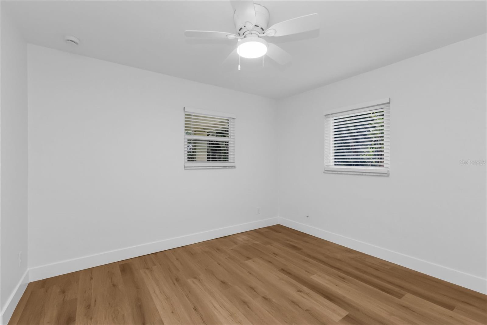 Image 19 of 89 For 418 Durrance Street