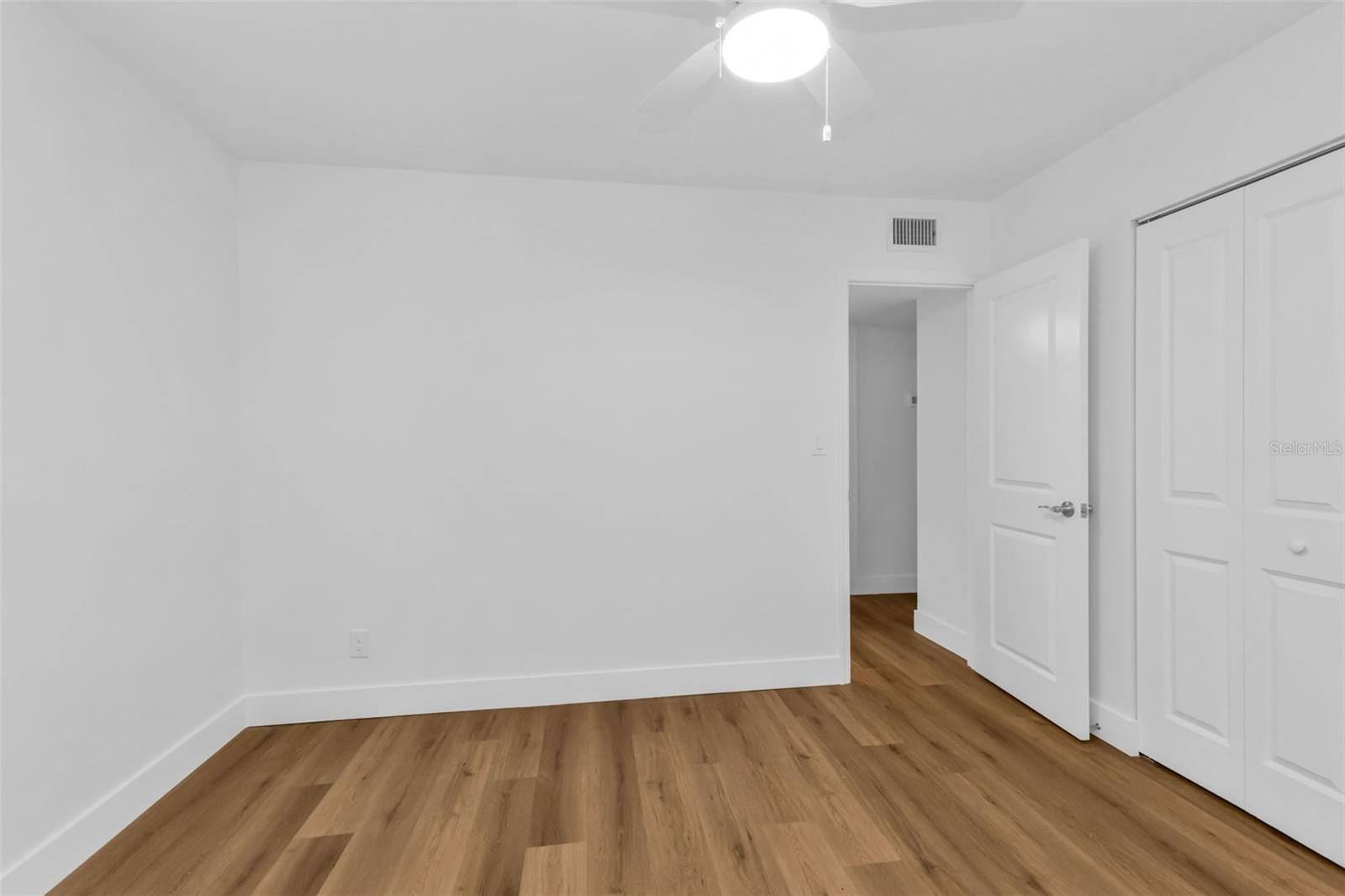 Image 21 of 89 For 418 Durrance Street