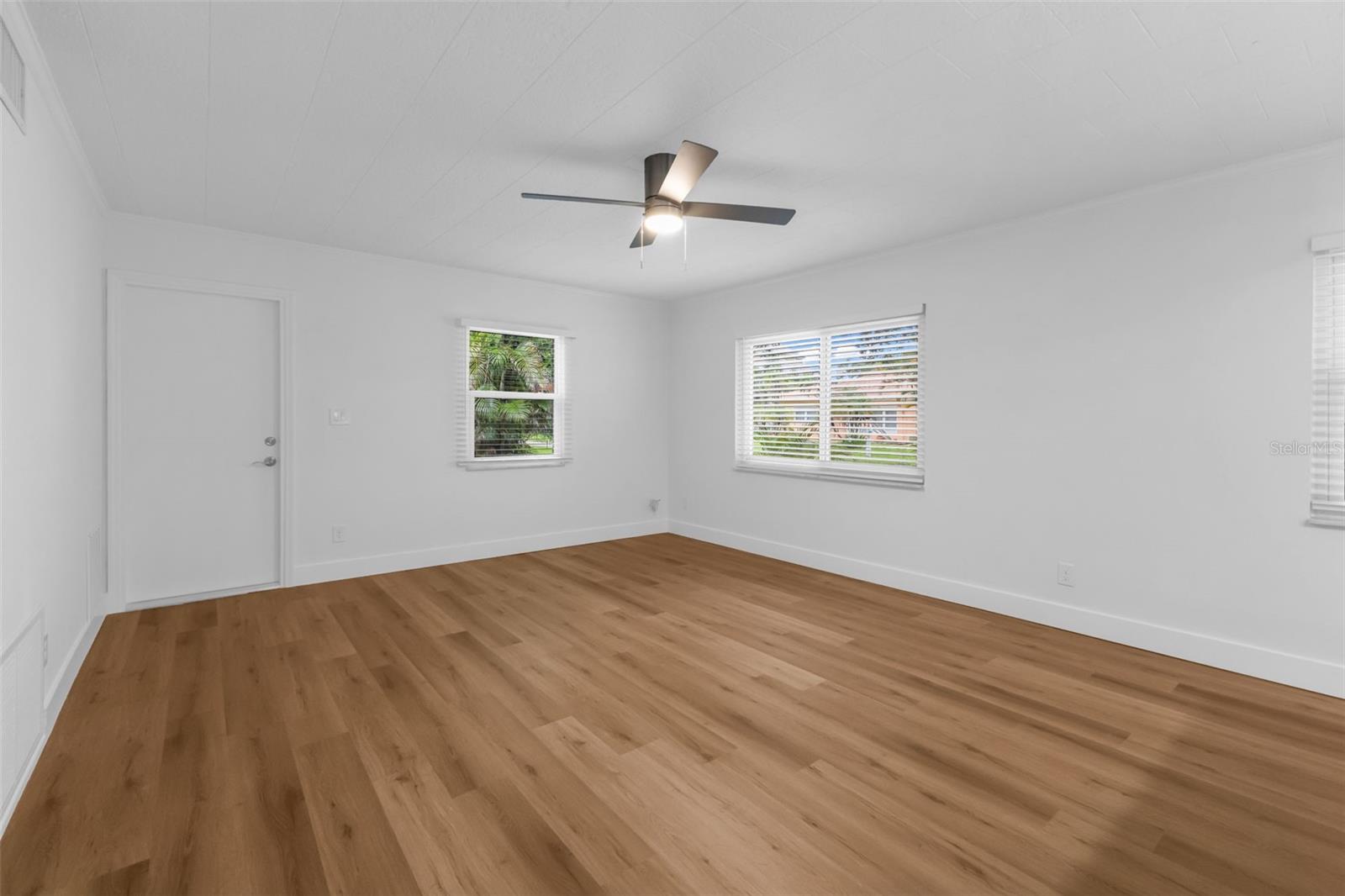 Image 39 of 89 For 418 Durrance Street