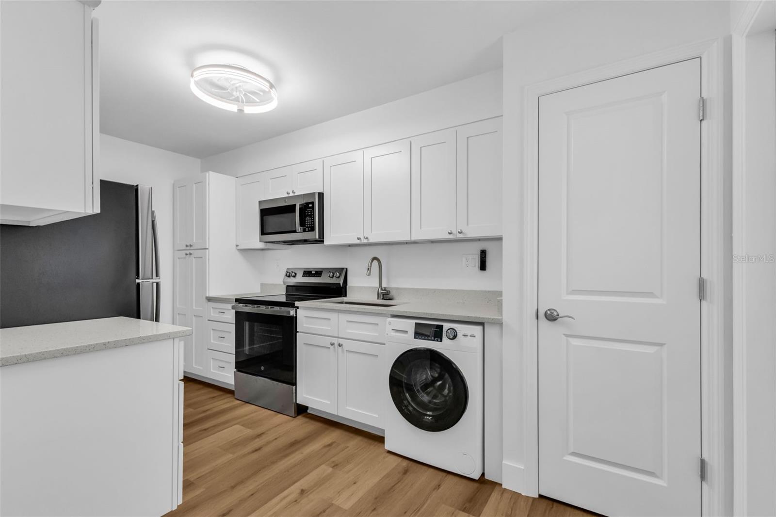 Image 6 of 89 For 418 Durrance Street