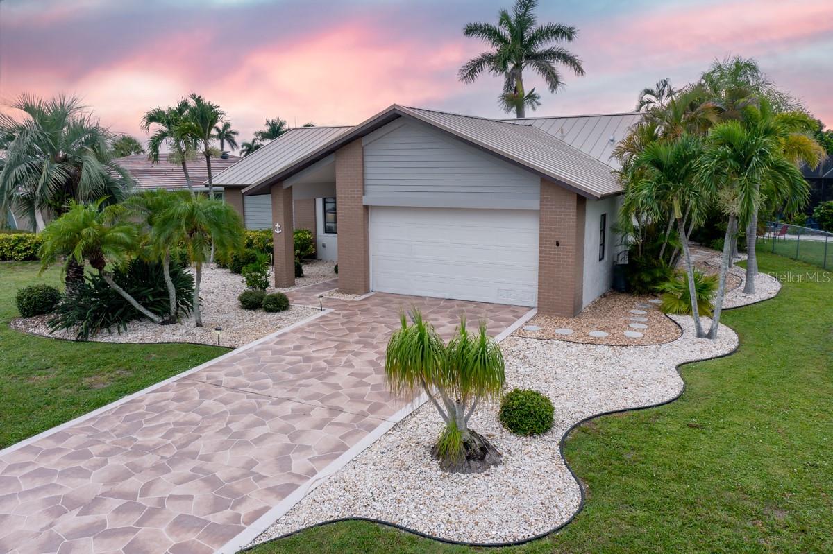 Image 2 of 42 For 915 Don Juan Court
