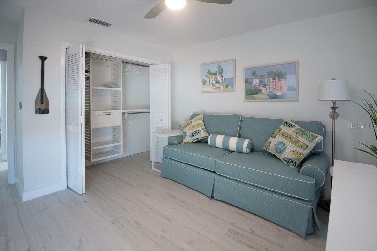 Image 20 of 42 For 915 Don Juan Court