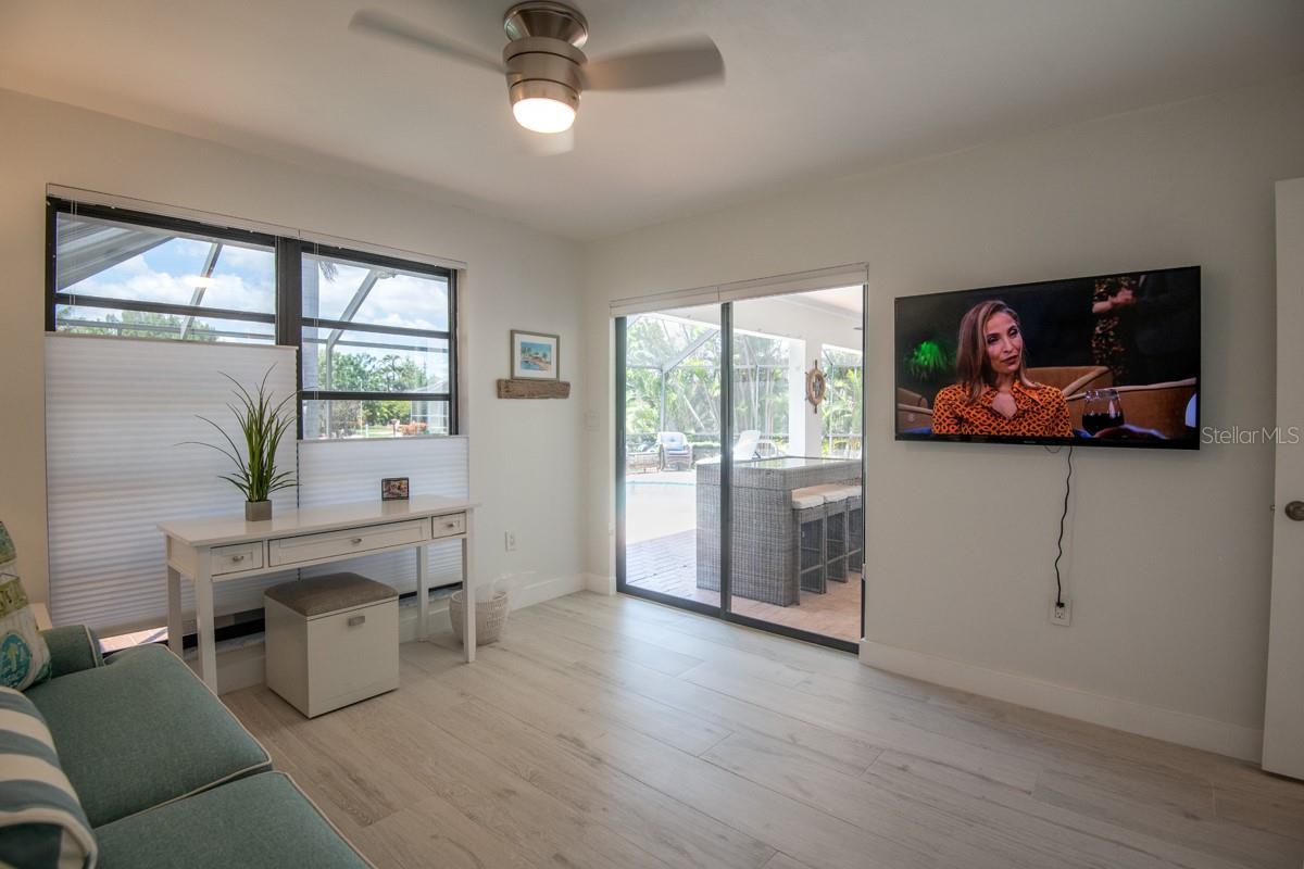 Image 22 of 42 For 915 Don Juan Court