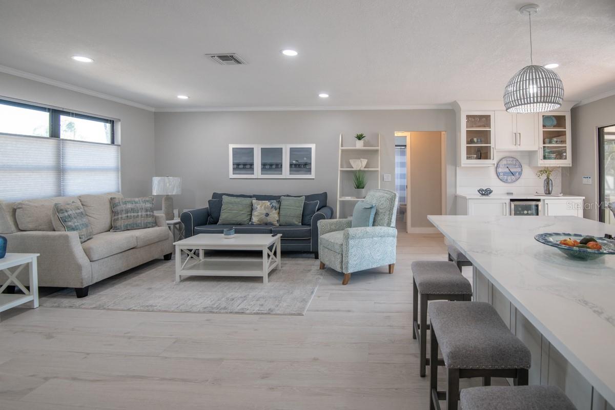 Image 6 of 42 For 915 Don Juan Court