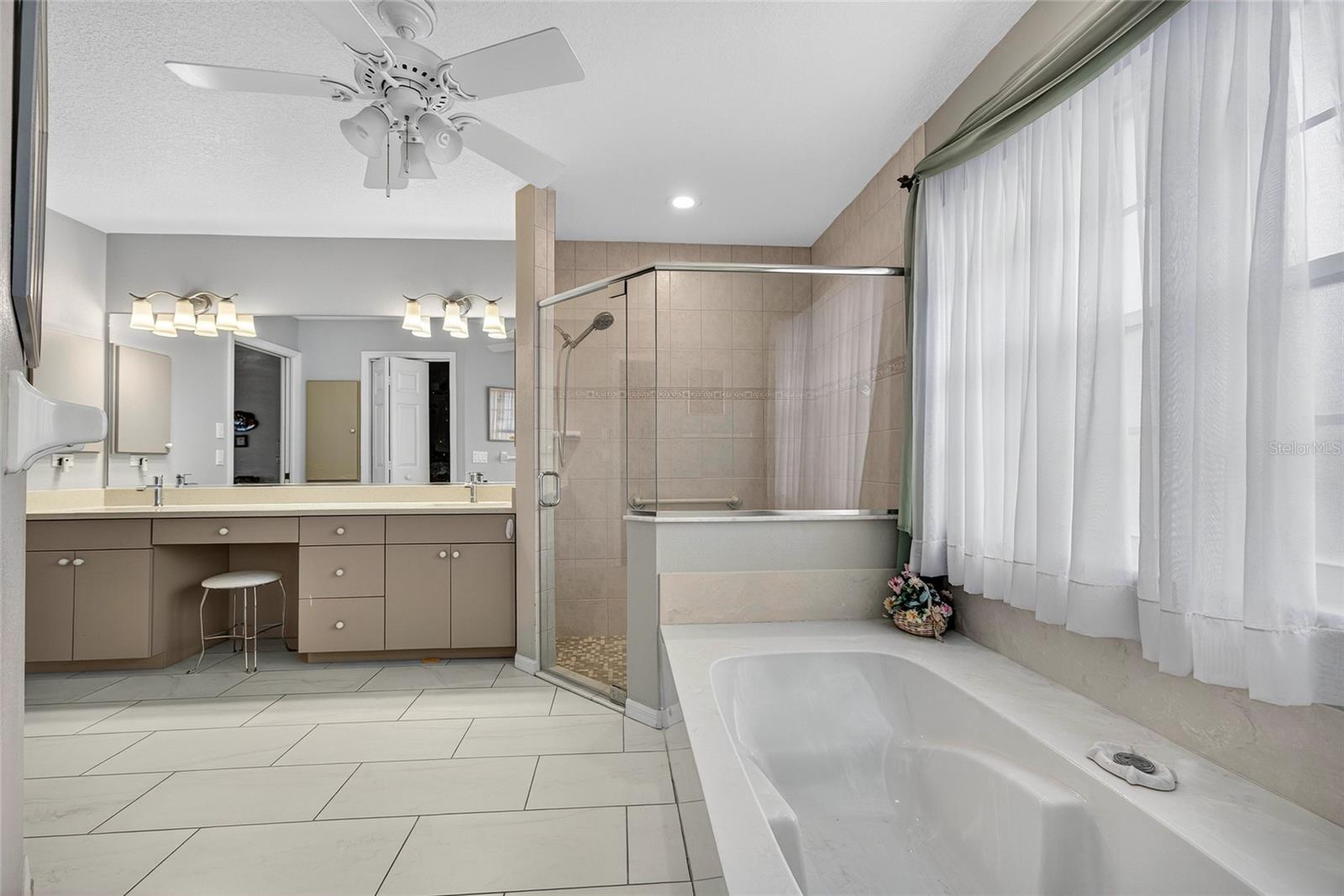 Image 15 of 31 For 286 Mariner Lane