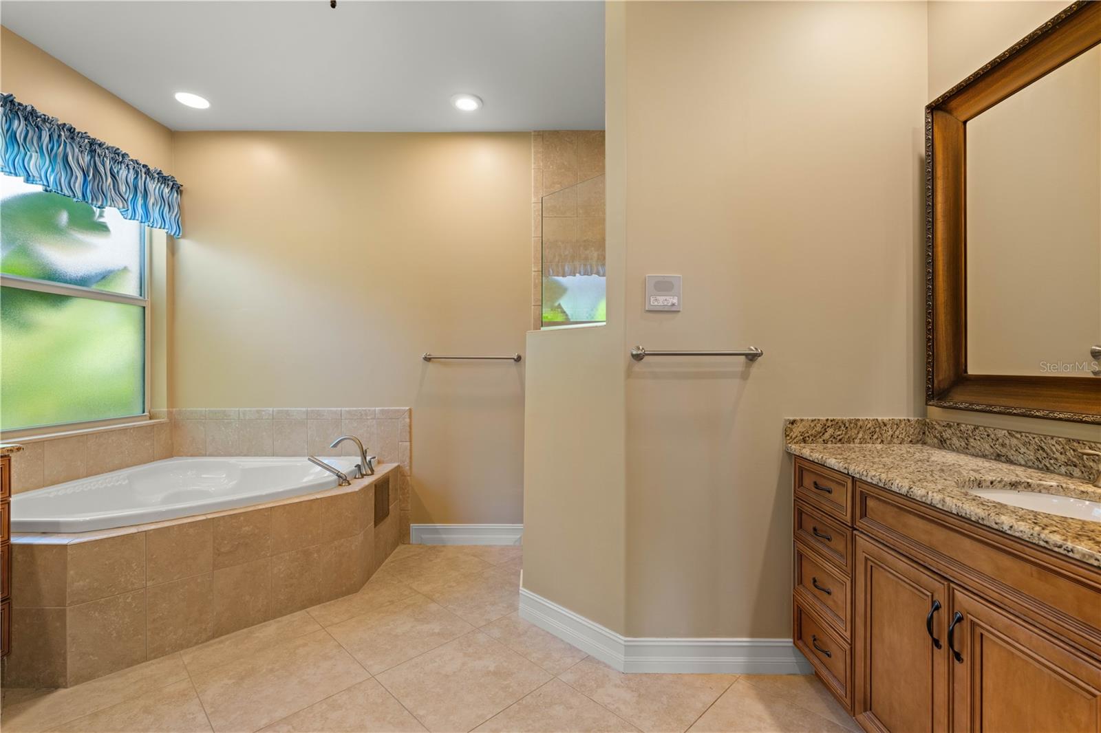 Image 47 of 83 For 48 Tropicana Drive