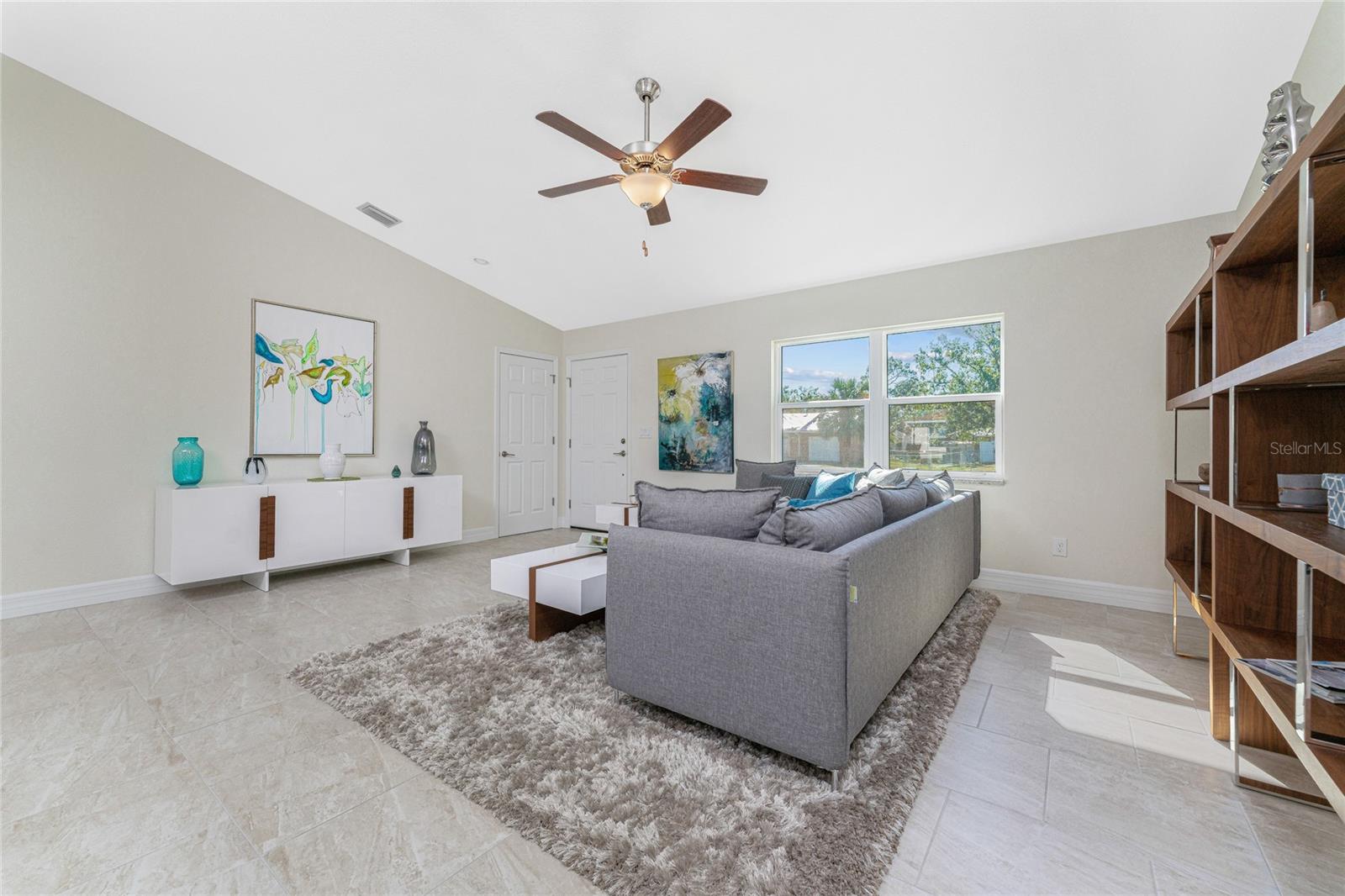 Image 5 of 40 For 2315 Littlefield Lane