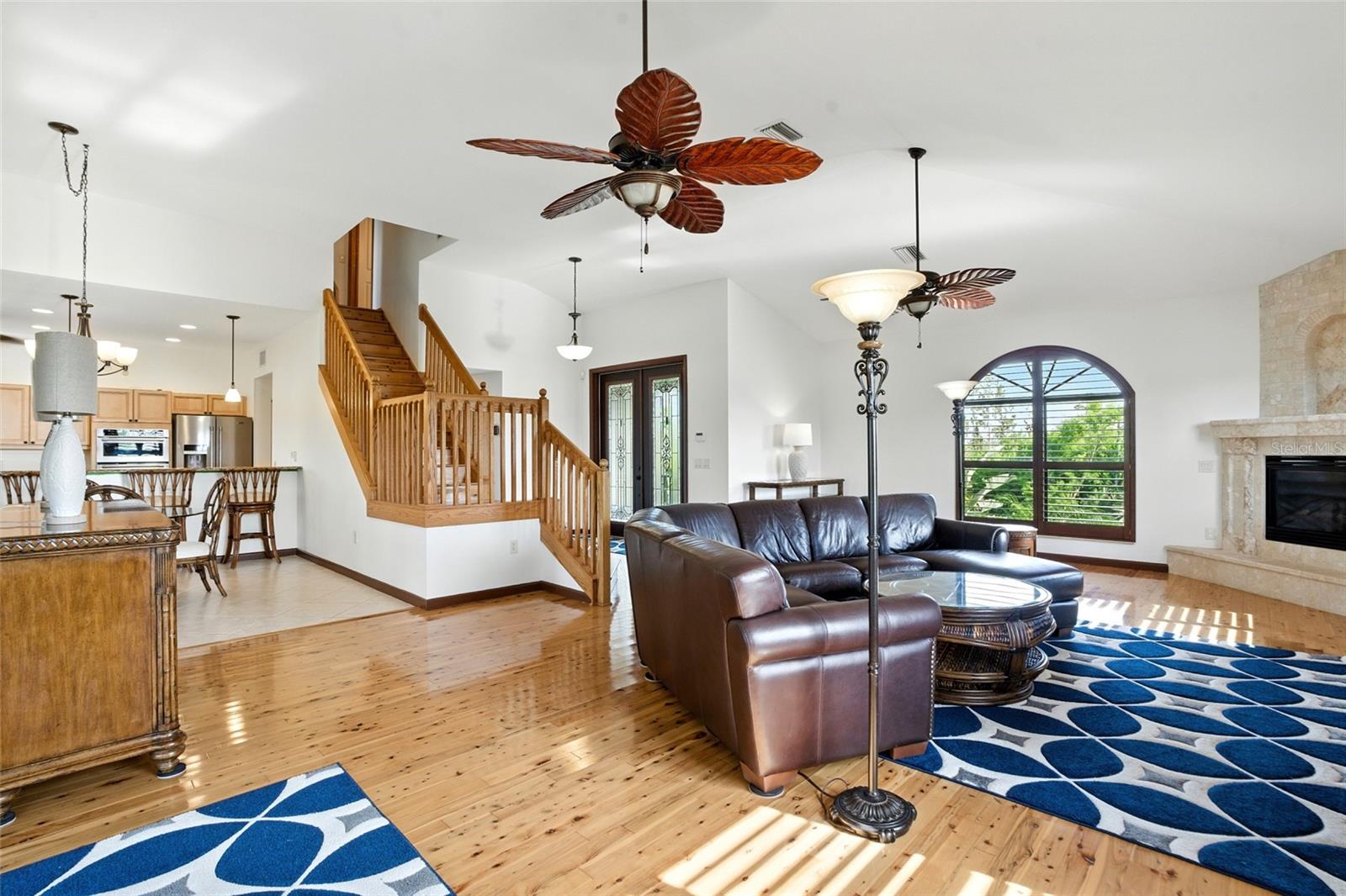 Image 20 of 100 For 10170 & 10180 Creekside Drive