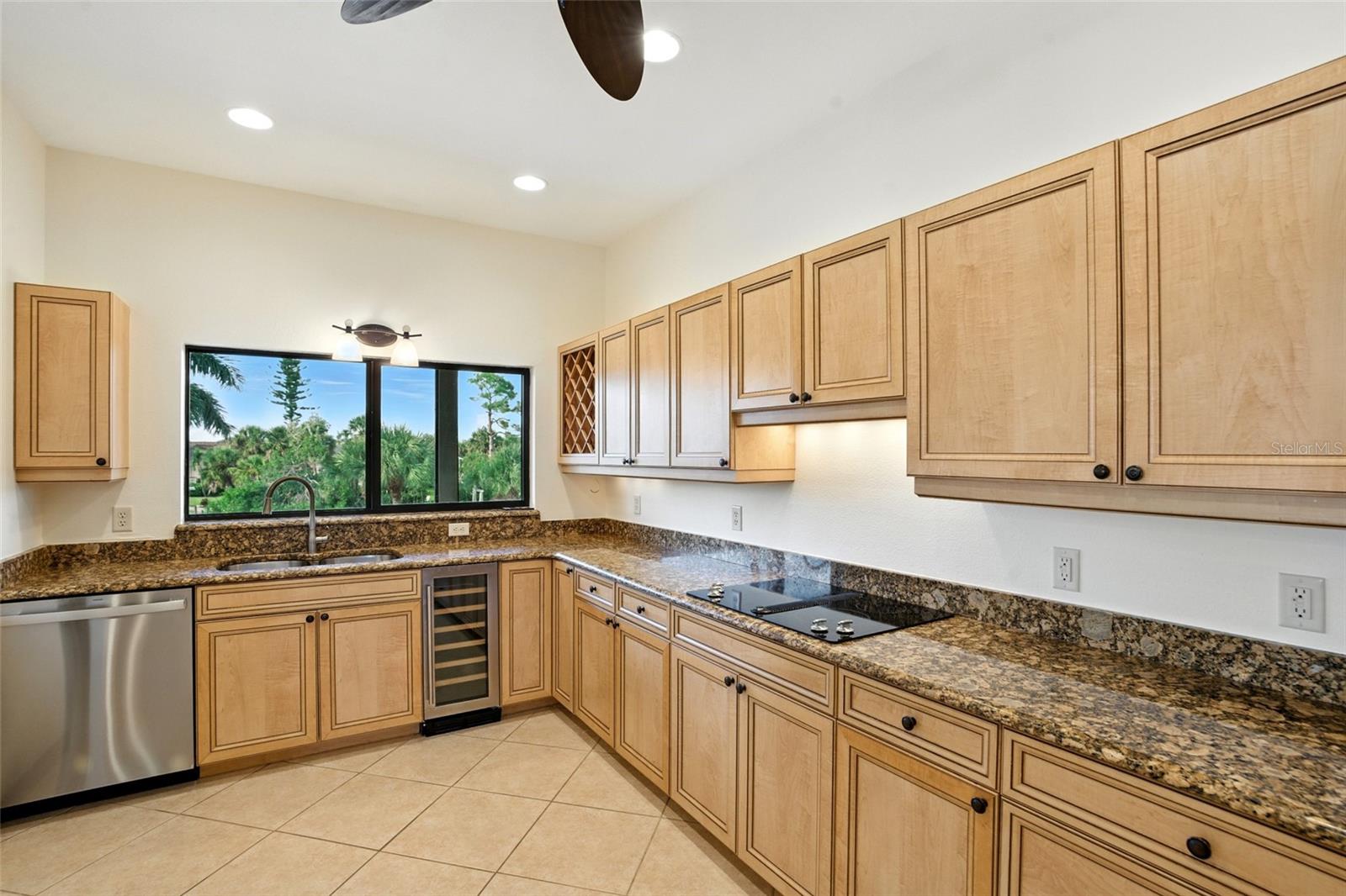 Image 28 of 100 For 10170 & 10180 Creekside Drive