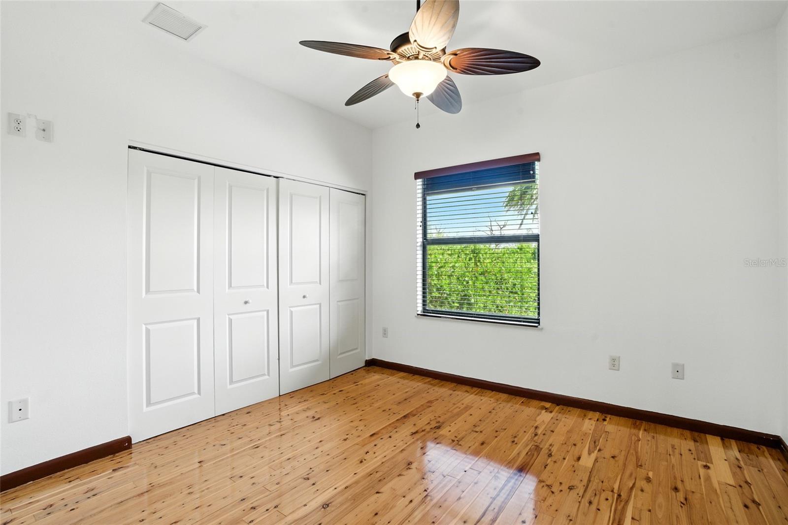 Image 30 of 100 For 10170 & 10180 Creekside Drive