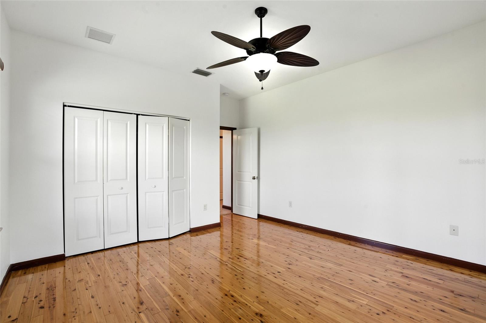 Image 34 of 100 For 10170 & 10180 Creekside Drive