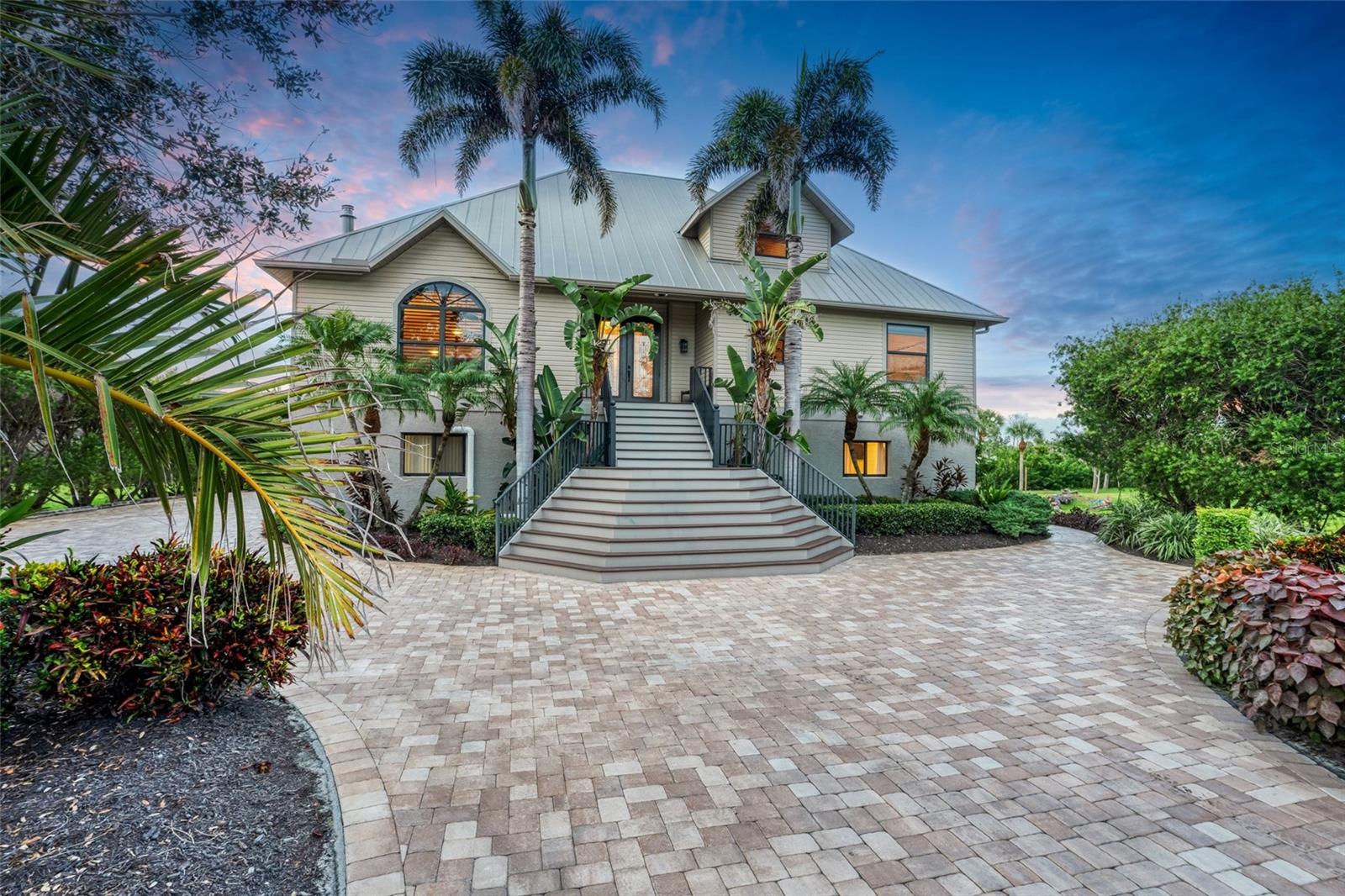 Image 7 of 100 For 10170 & 10180 Creekside Drive