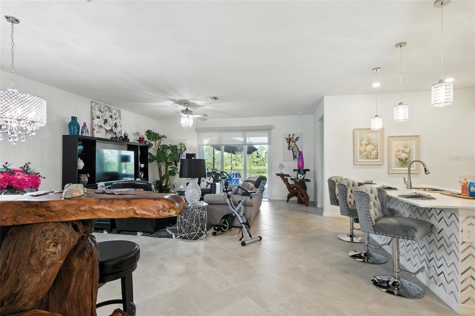 Image 9 of 41 For 19085 Cabernet Court