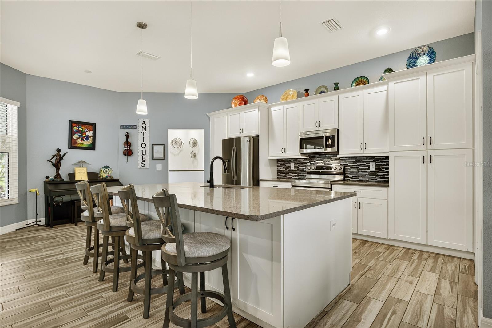 Image 11 of 39 For 25212 Alcazar Drive