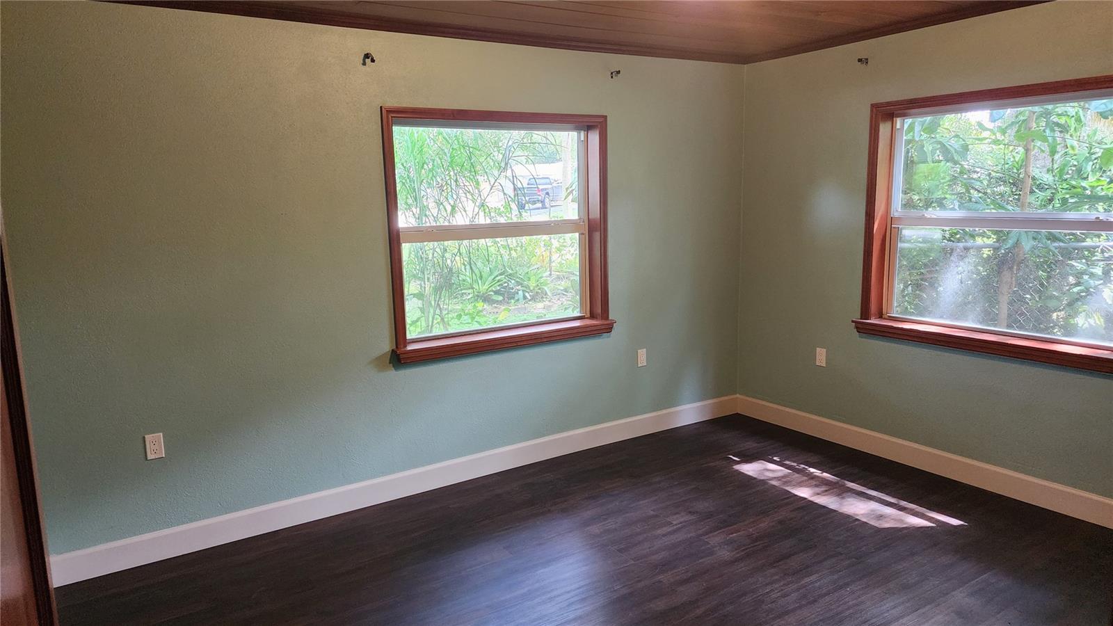 Image 15 of 66 For 8516 Riverside Drive