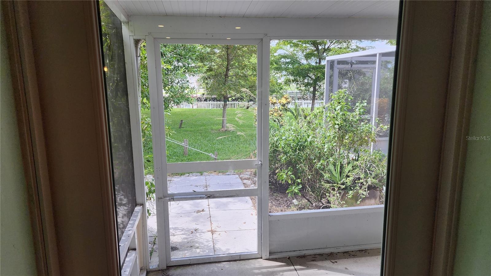 Image 36 of 66 For 8516 Riverside Drive