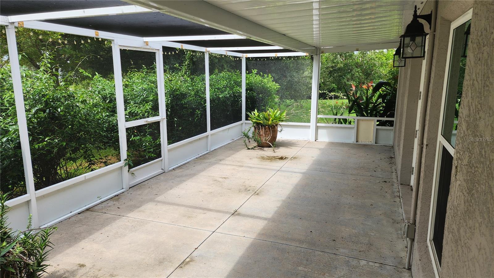 Image 38 of 66 For 8516 Riverside Drive