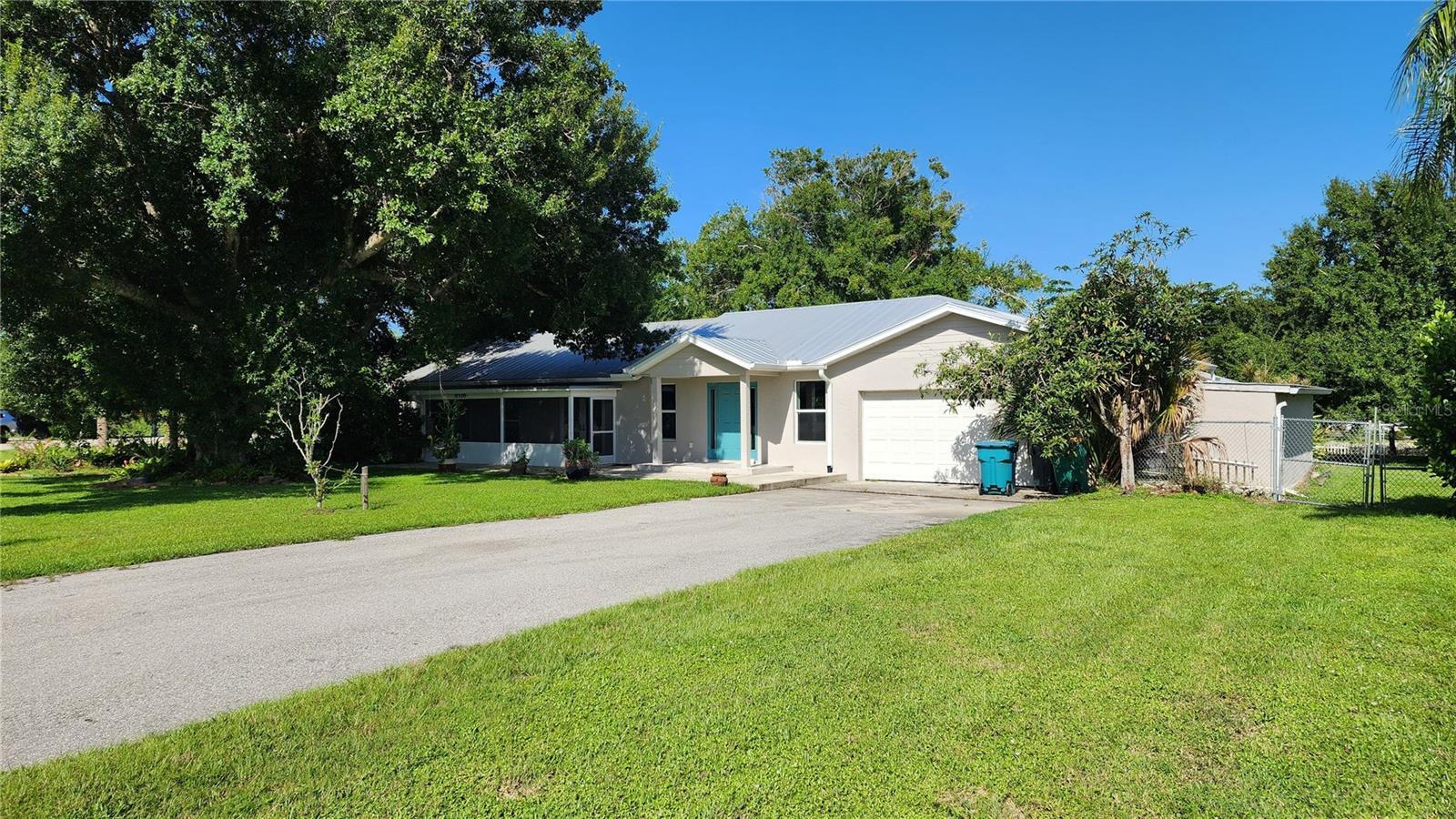 Image 47 of 66 For 8516 Riverside Drive