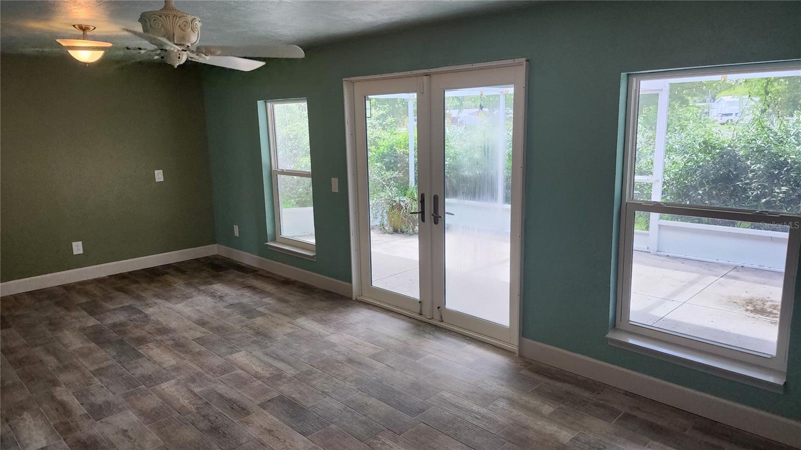 Image 7 of 66 For 8516 Riverside Drive