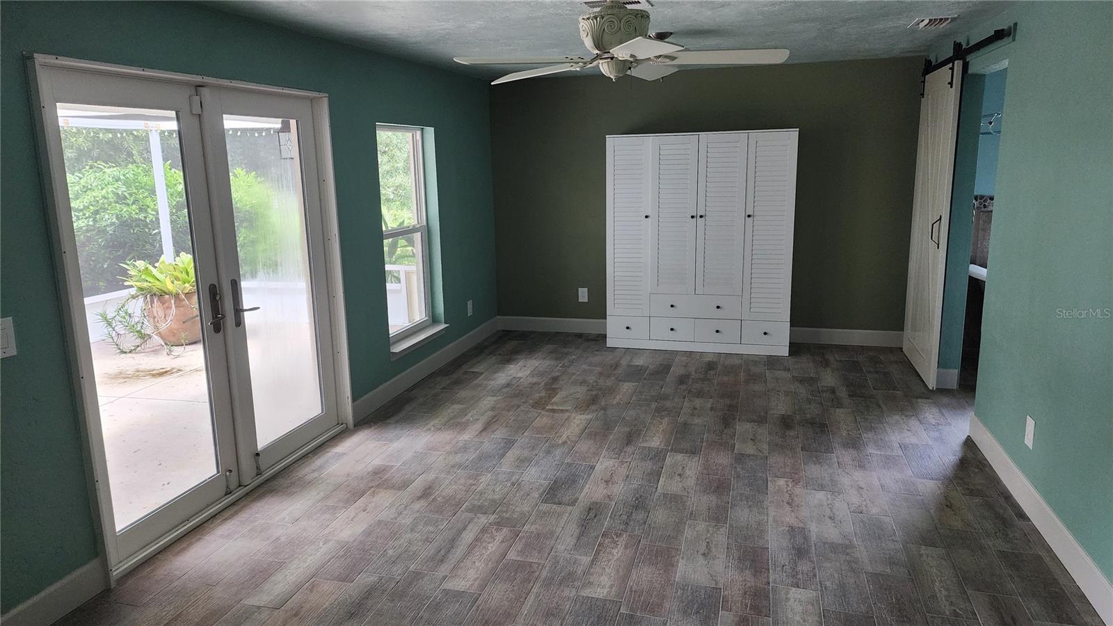 Image 9 of 66 For 8516 Riverside Drive
