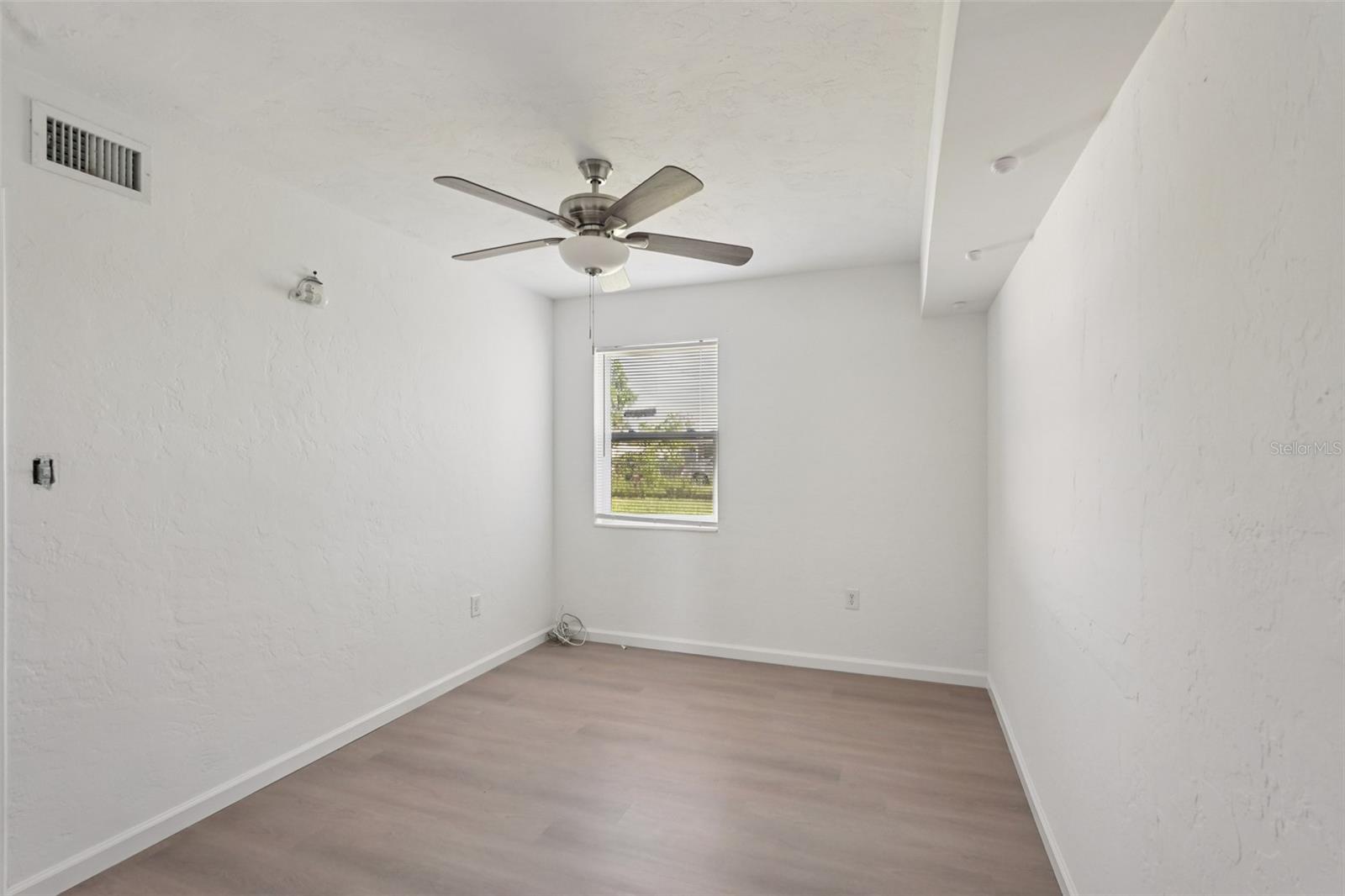 Image 18 of 26 For 8772 Herbison Avenue