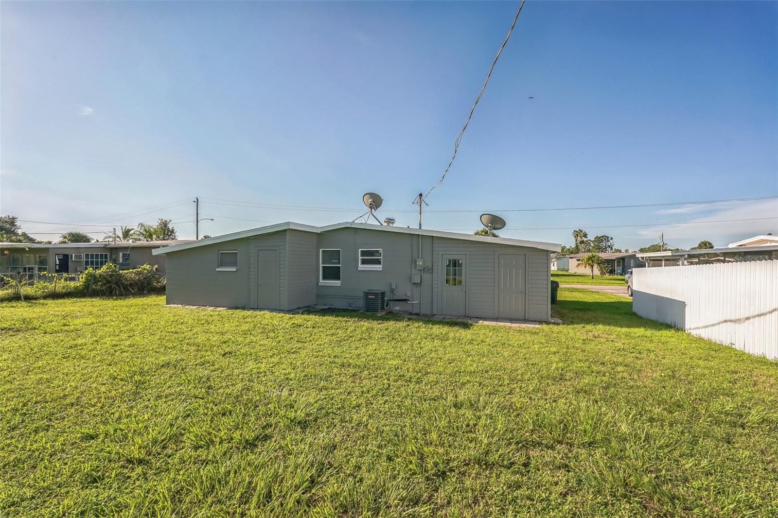 Image 8 of 26 For 8772 Herbison Avenue