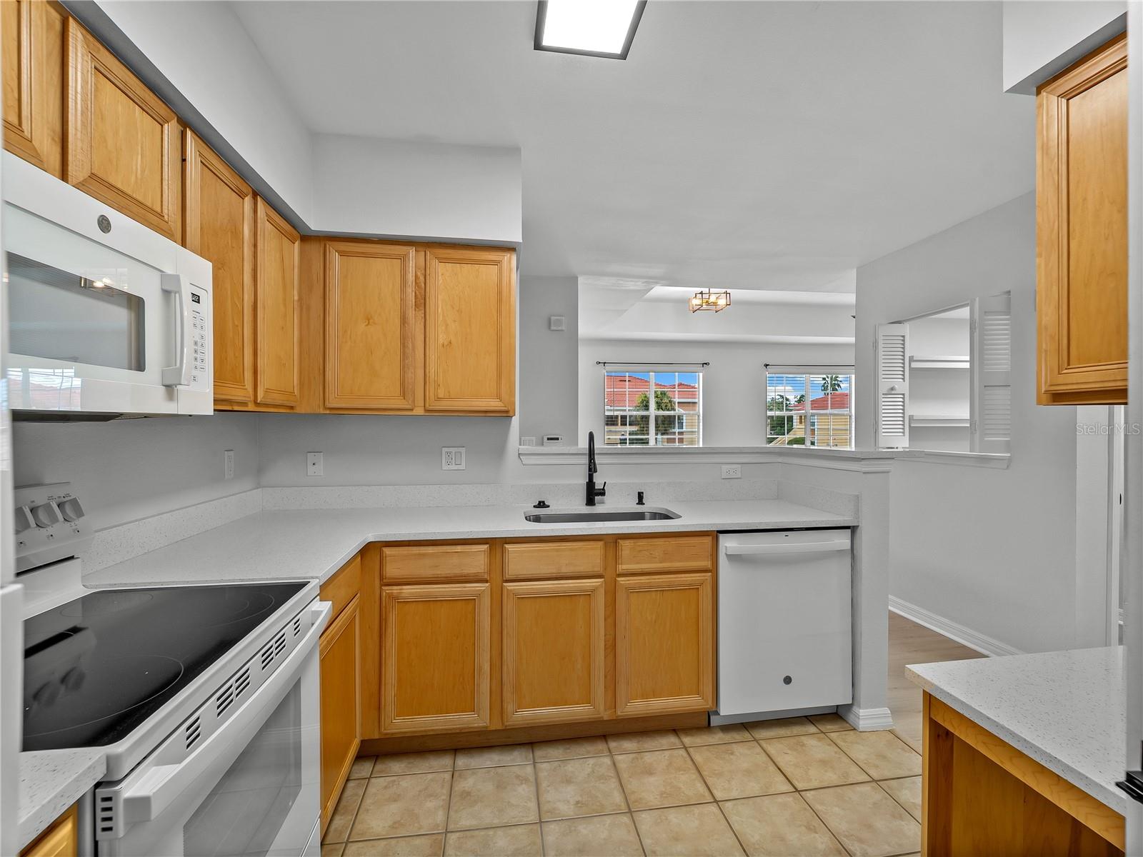 Image 14 of 39 For 1120 Villagio Circle 202