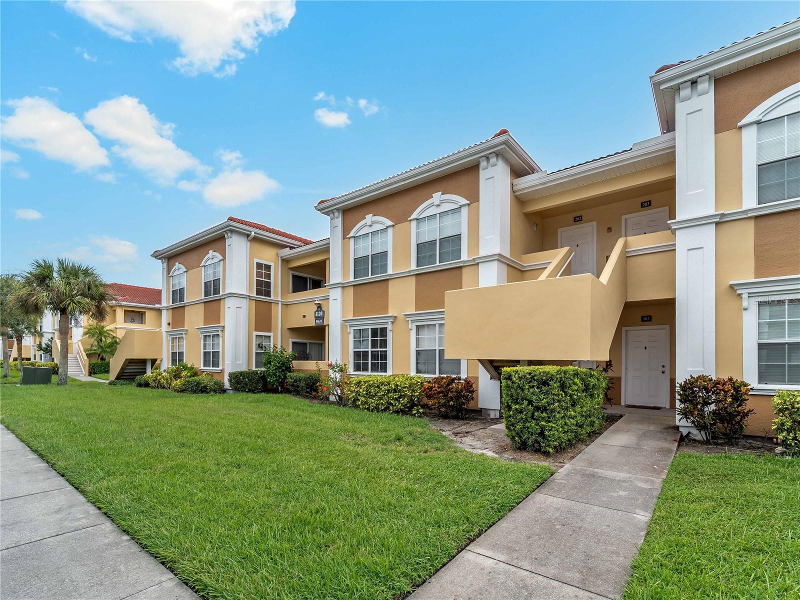Image 33 of 39 For 1120 Villagio Circle 202