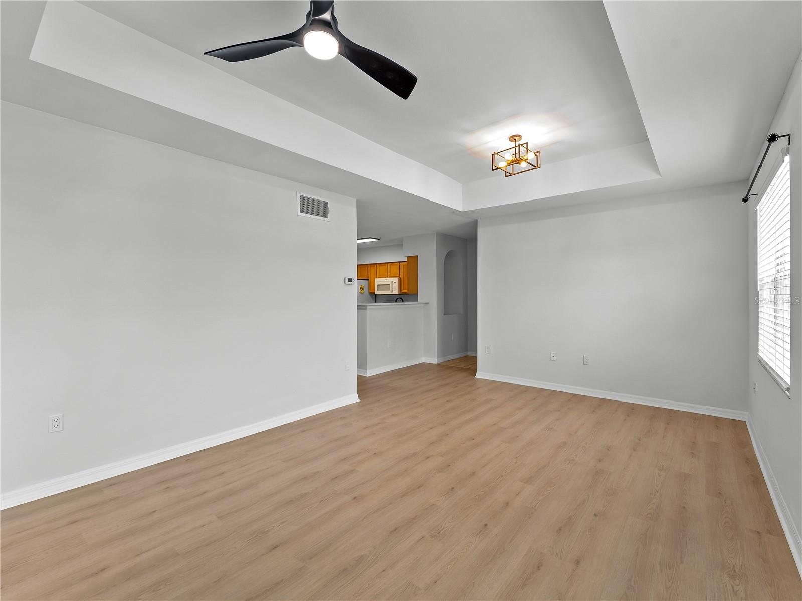 Image 7 of 39 For 1120 Villagio Circle 202