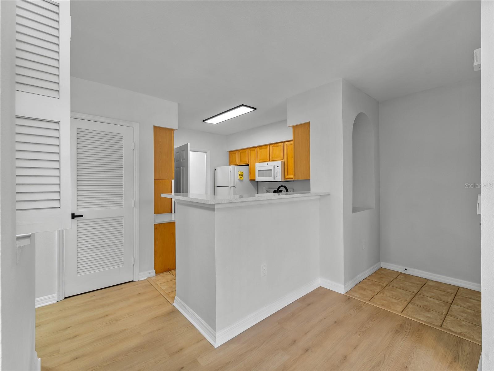 Image 9 of 39 For 1120 Villagio Circle 202