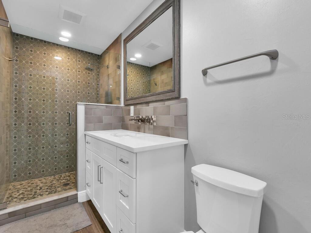 Image 30 of 45 For 6923 Old Whiskey Creek Drive