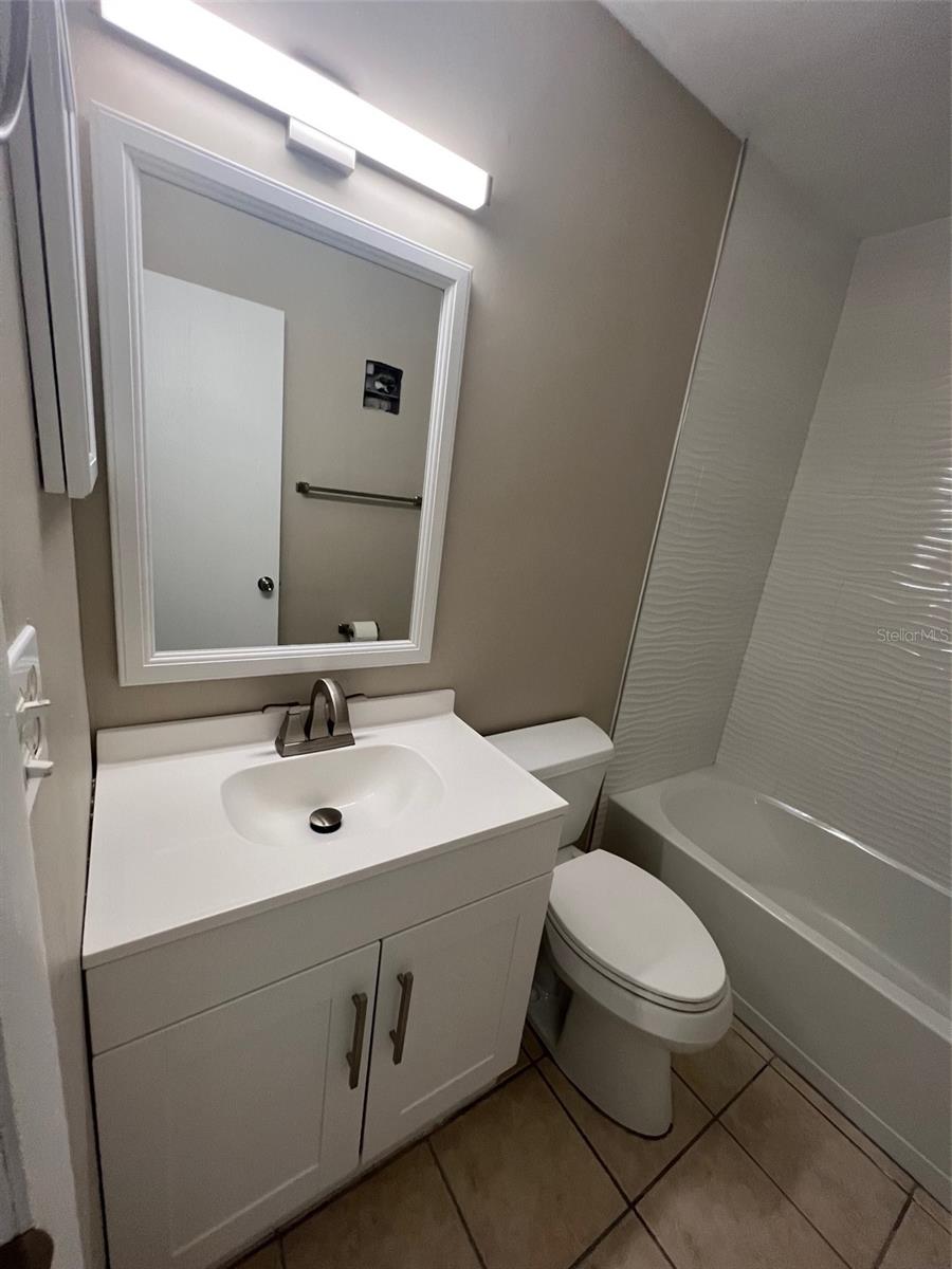 Image 14 of 38 For 25225 Rampart Boulevard 2006