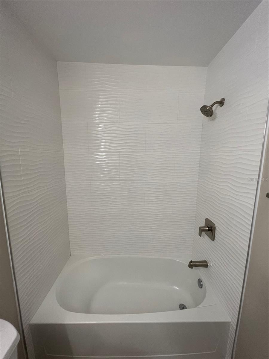 Image 15 of 38 For 25225 Rampart Boulevard 2006